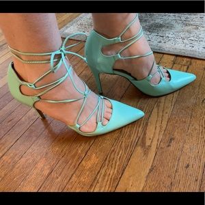 Banana Republic statement mint heels
